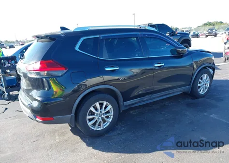 2017 Nissan Rogue Sv z USA, uszkodzony, nr VIN KNMAT2MT4HP613334